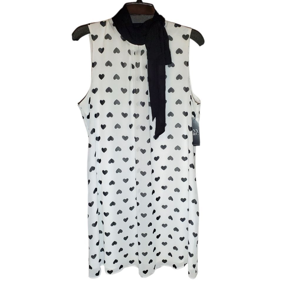 NWT New York & Company White and Black Hearts Women's Shift Dress - Picture 2 of 16